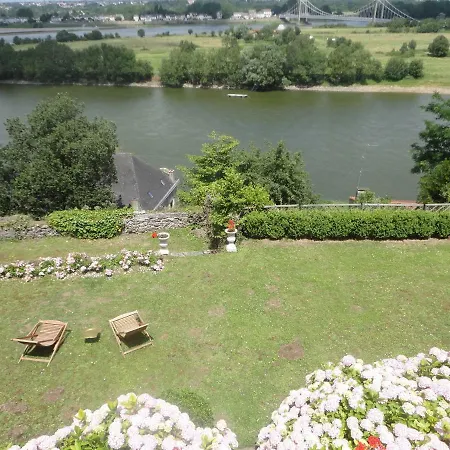 Aux Lumieres De Loire *