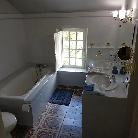 Aux Lumieres De Loire Guest house Saint-Florent-le-Vieil